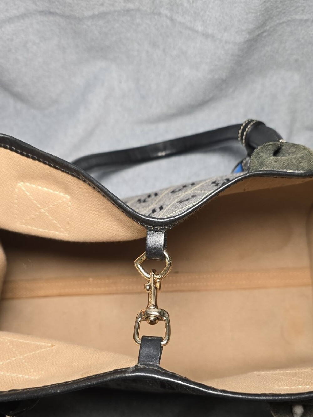 Dooney & Bourke Signature DB Black Canvas Leather Trim Shoulder Bag - Picture 15 of 16